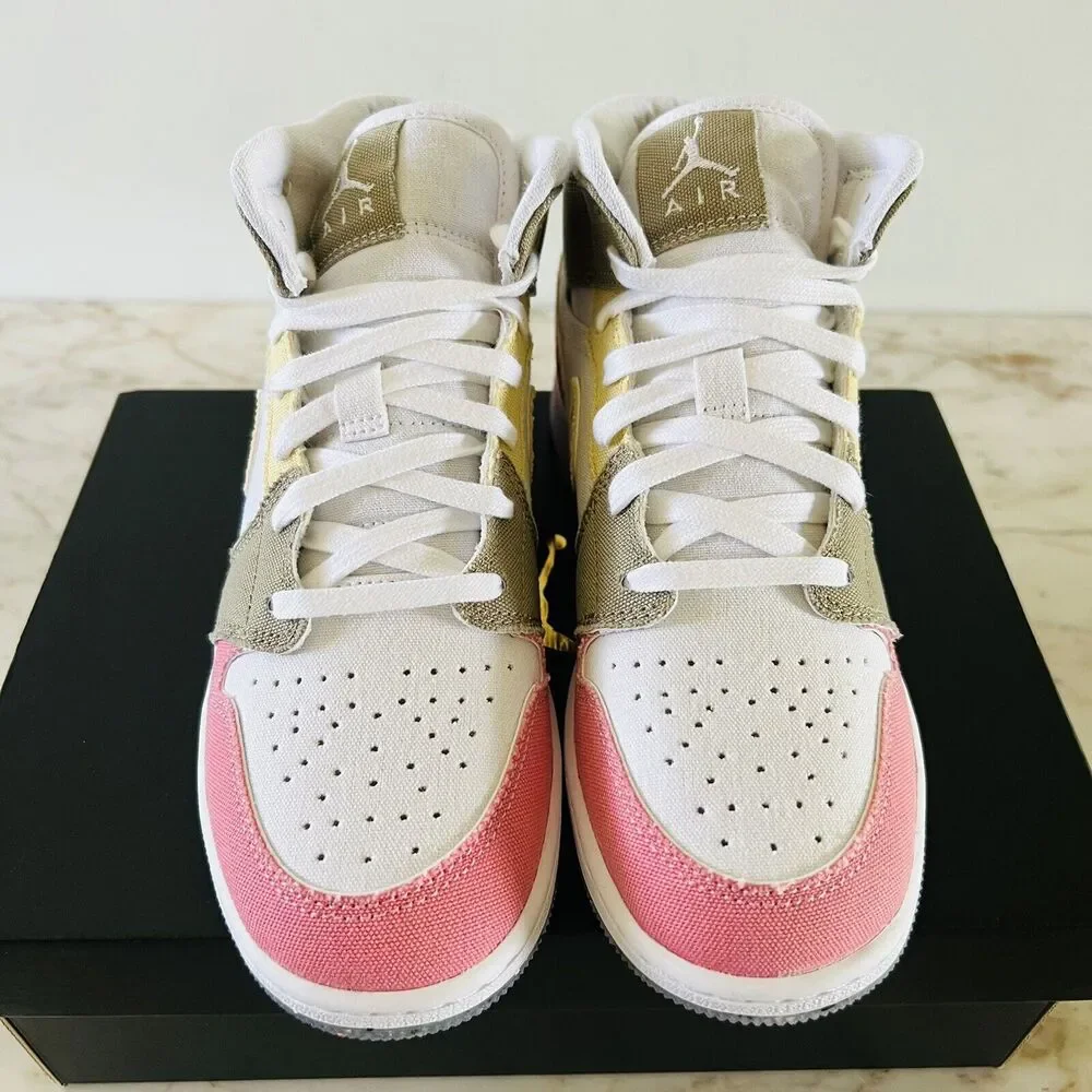 NIKE Air Jordan 1 Mid SE White/Vivid Green- M 5.5 Y (7 W)